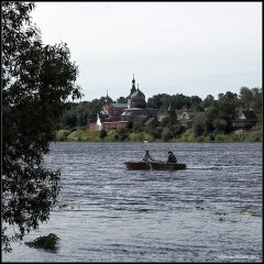 f422447856